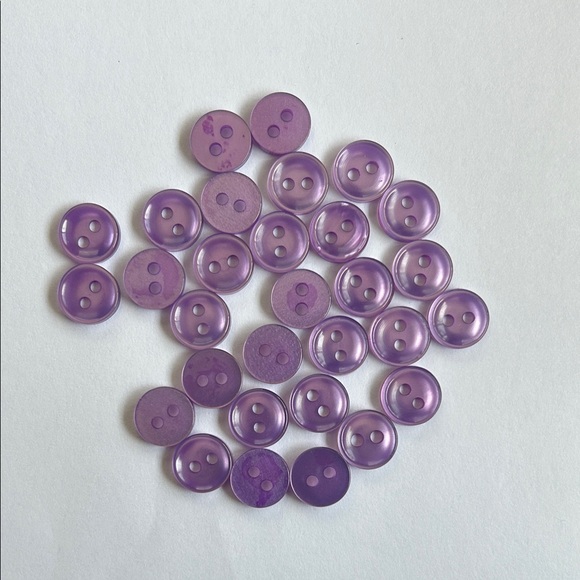 Other - 30 Vintage Purple Round Buttons